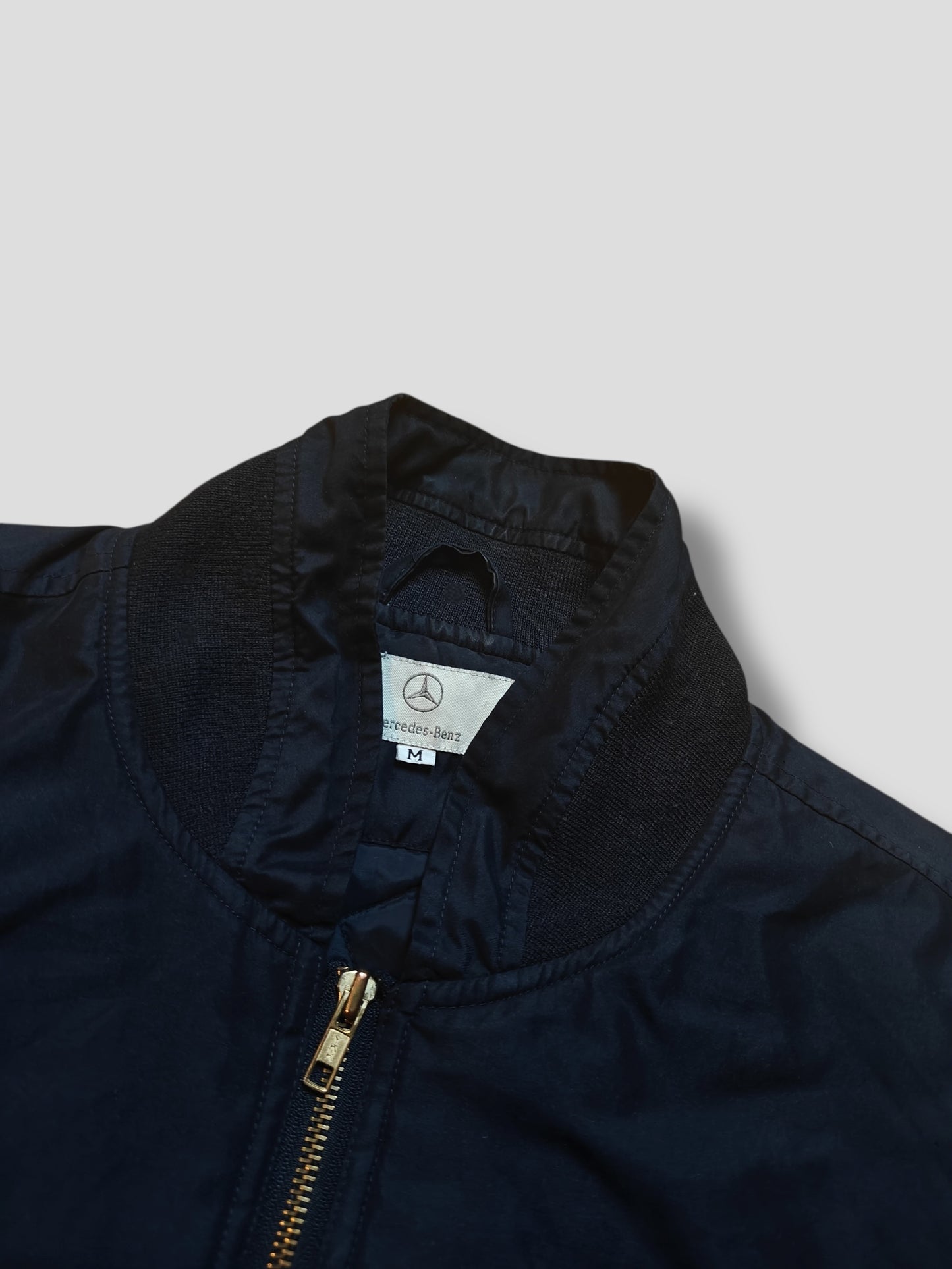 Mercedez-Benz Bombertakki (M)