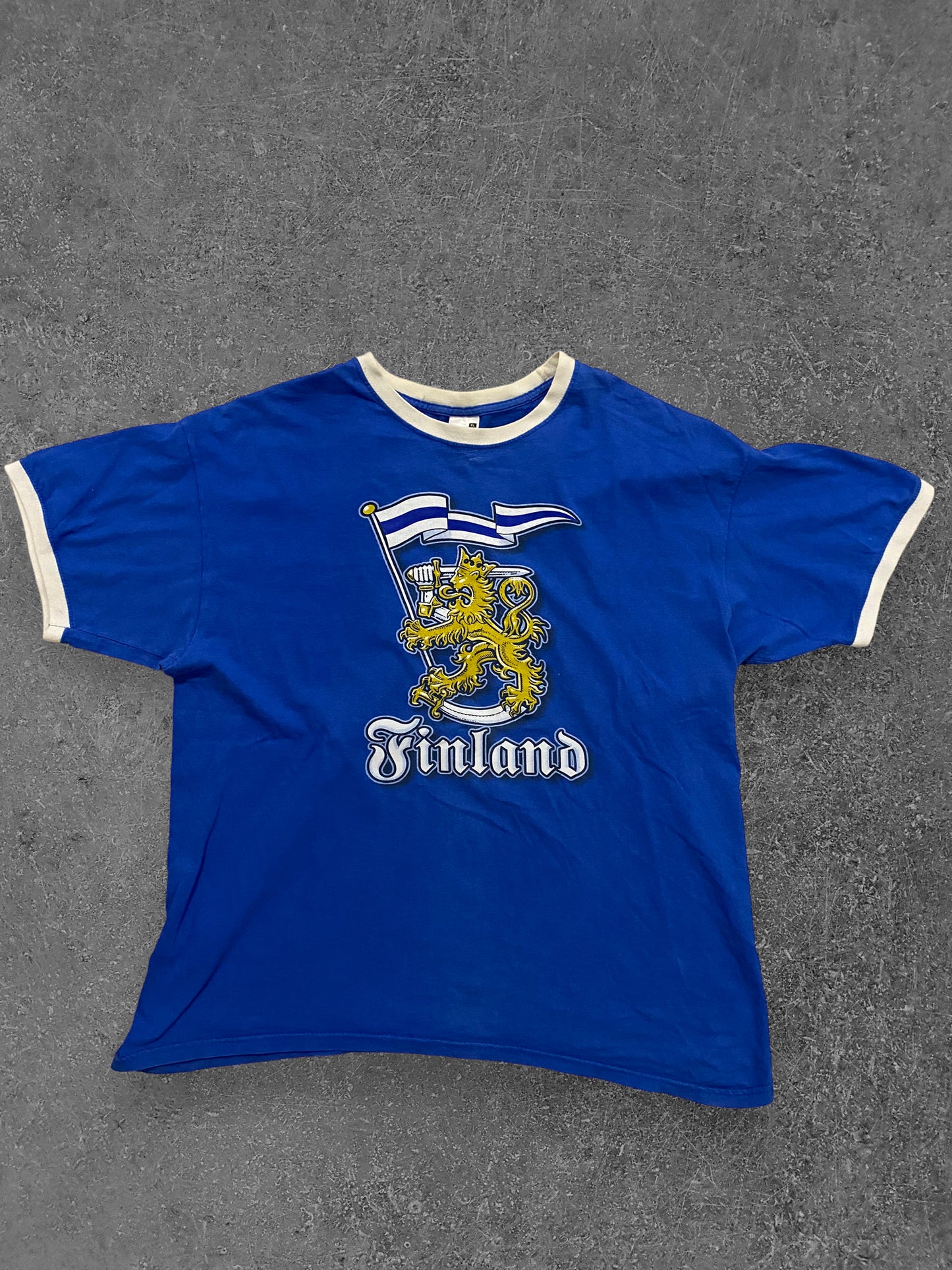 Y2K Finland T-Paita (XL)