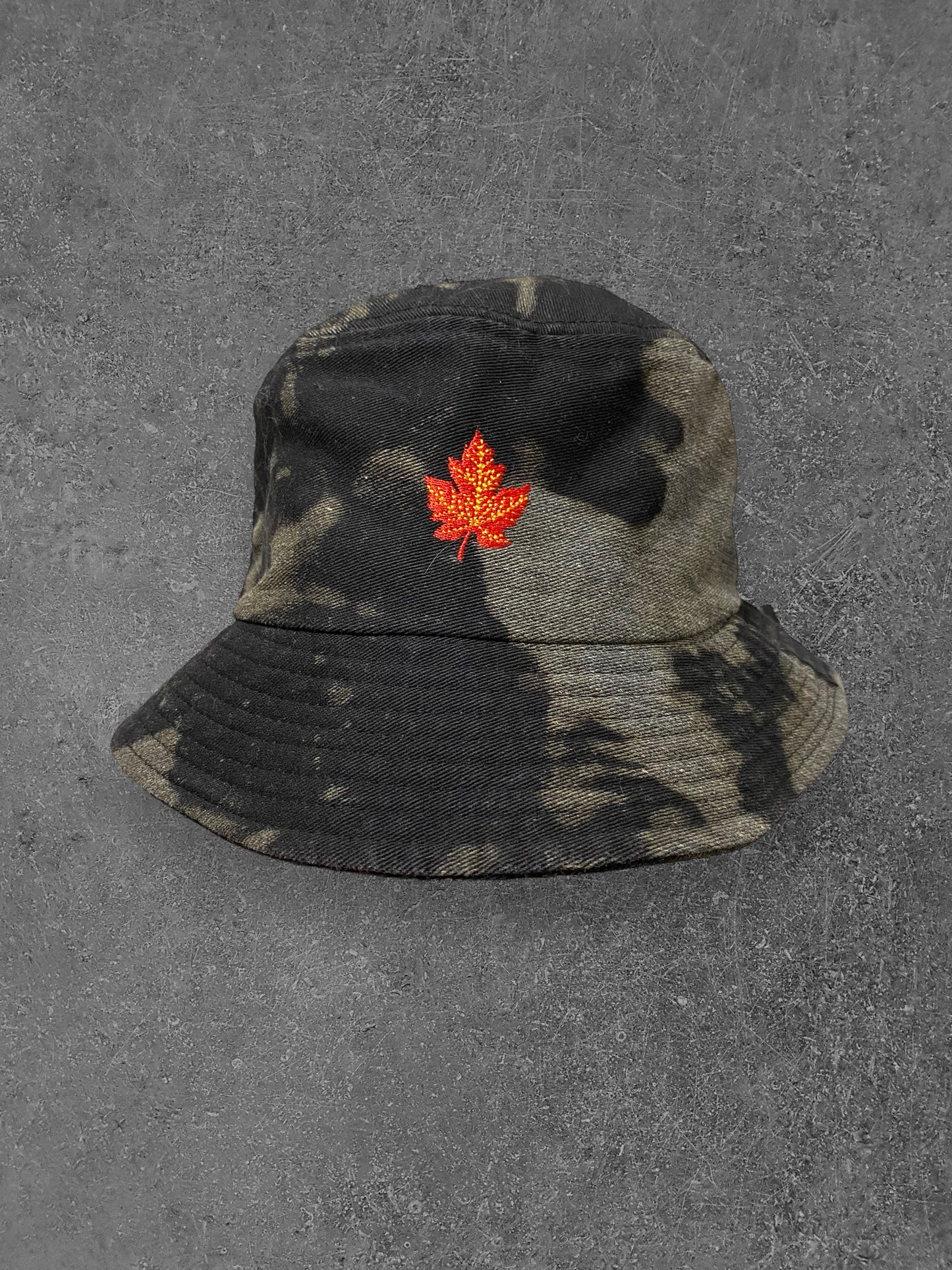 Lehti Buckethat (S)