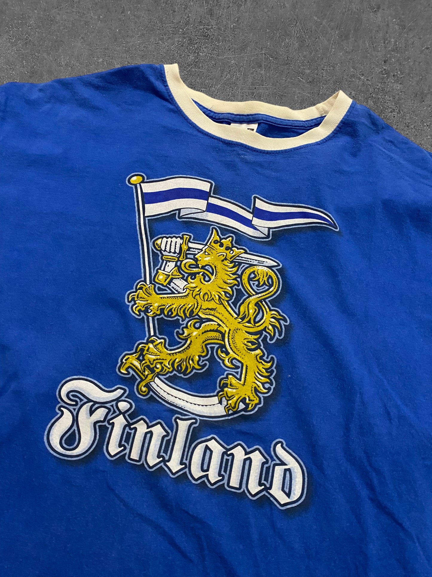 Y2K Finland T-Paita (XL)