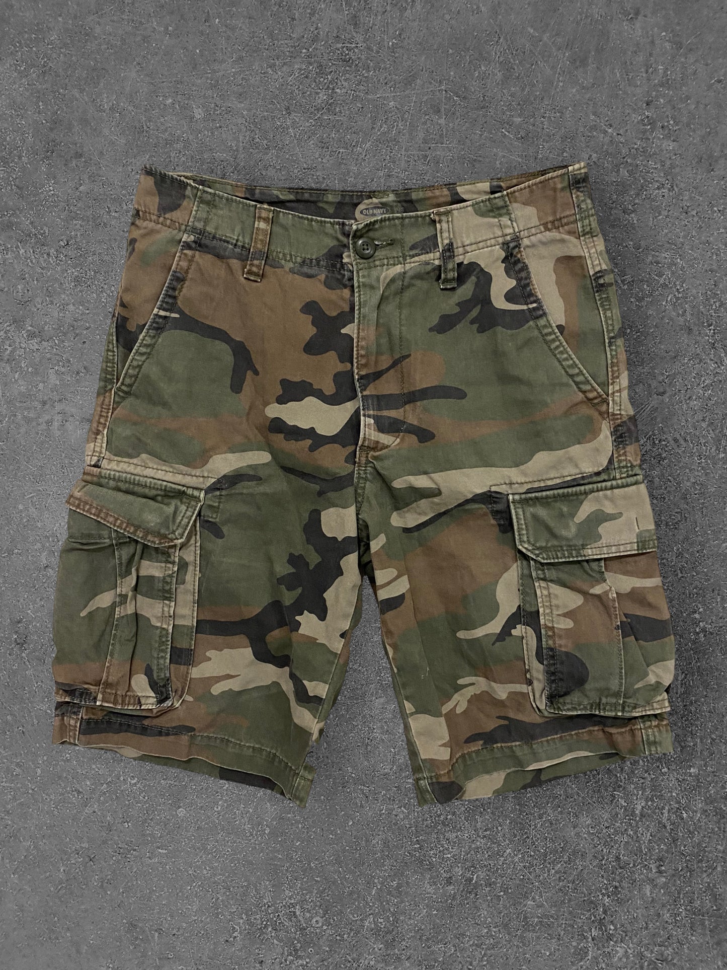 Old Navy Camoshortsit (W28)