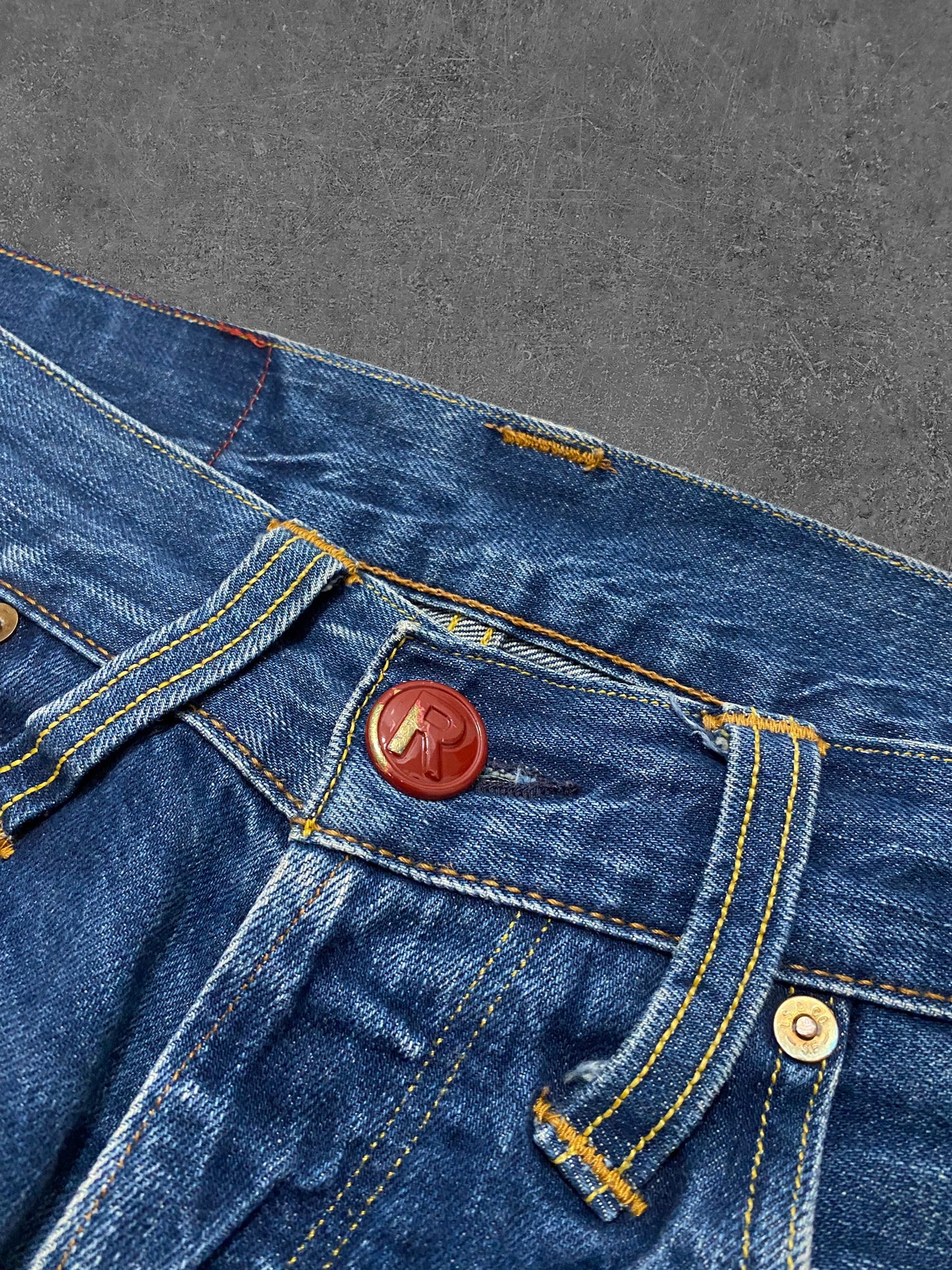 Erittäin Harvinaiset Levis Red Label Farkut (W32 L32)