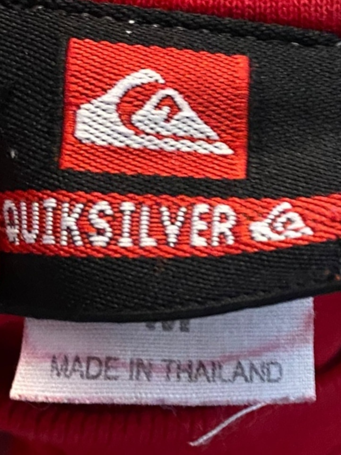 Quiksilver T-paita (S) (cropattu malli)