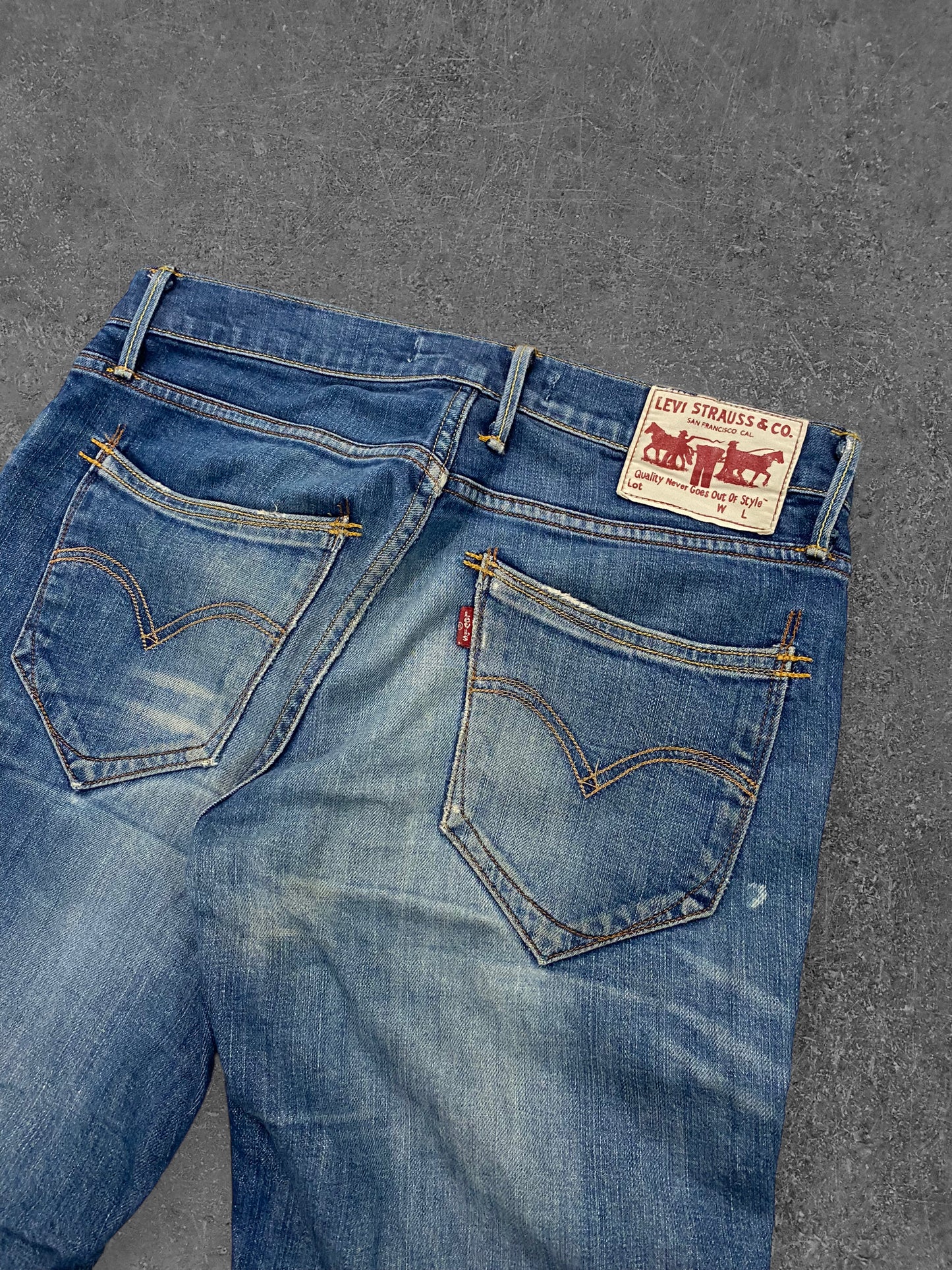 Levis 519 Farkut (W30 L32)