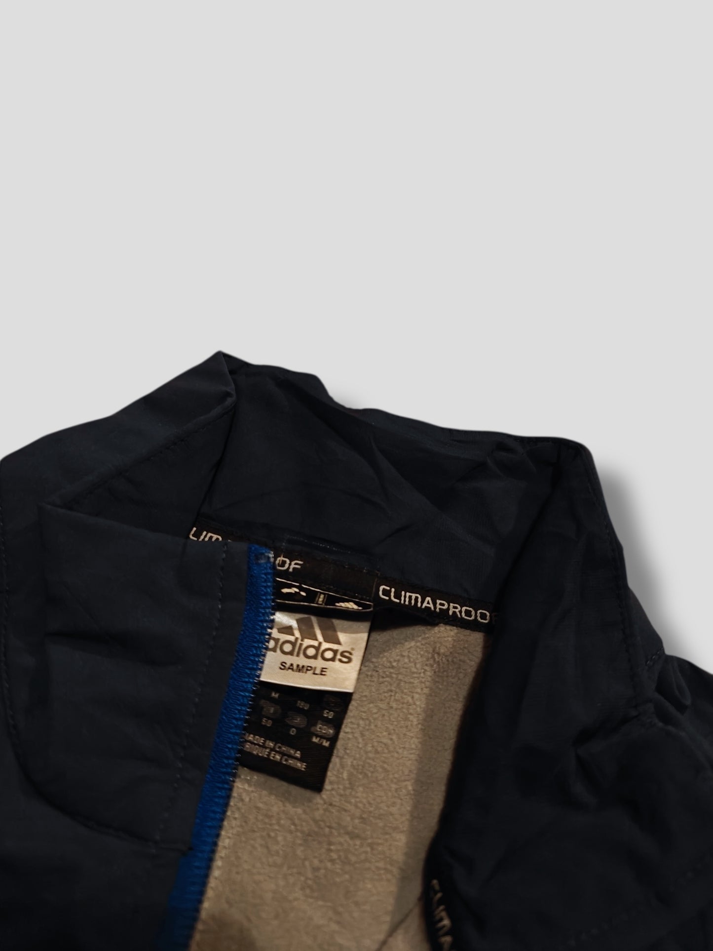 Harvinainen Adidas Kuoritakki (M)